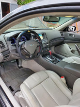 Load image into Gallery viewer, Infinti G37 Carbon Fiber Steering Wheel